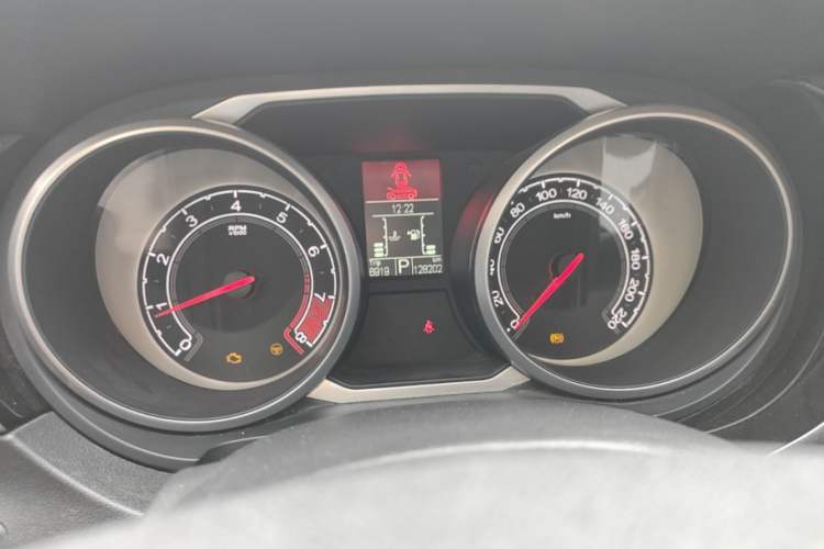Used MG GS 2015 2.0TGI TST Luxury Edition Instrument Cluster