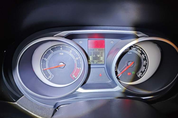 Used MG GS 2015 1.5TGI TST Luxury Edition Instrument Cluster