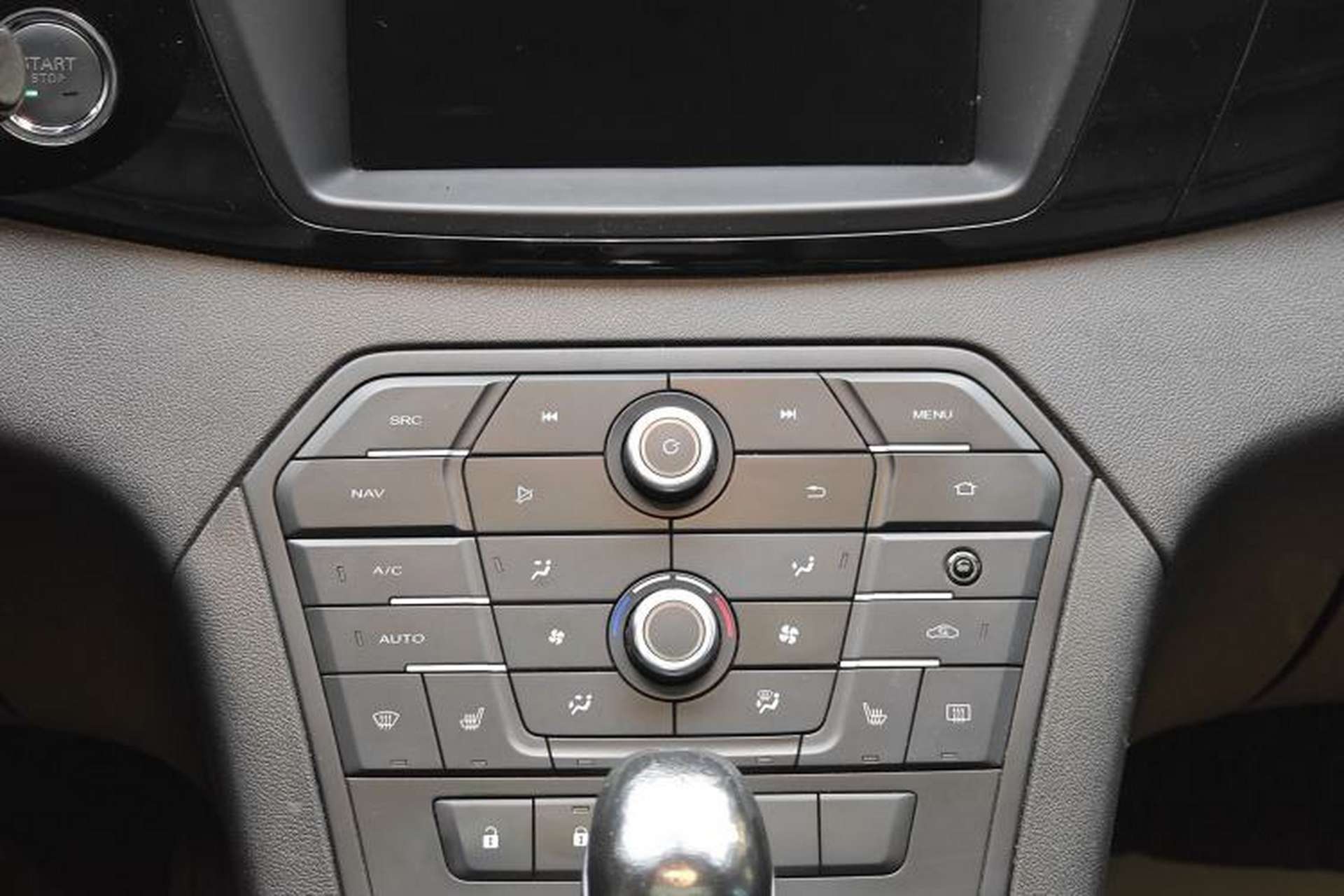 Used MG GS 2015 2.0TGI TST Luxury Edition Interior 4