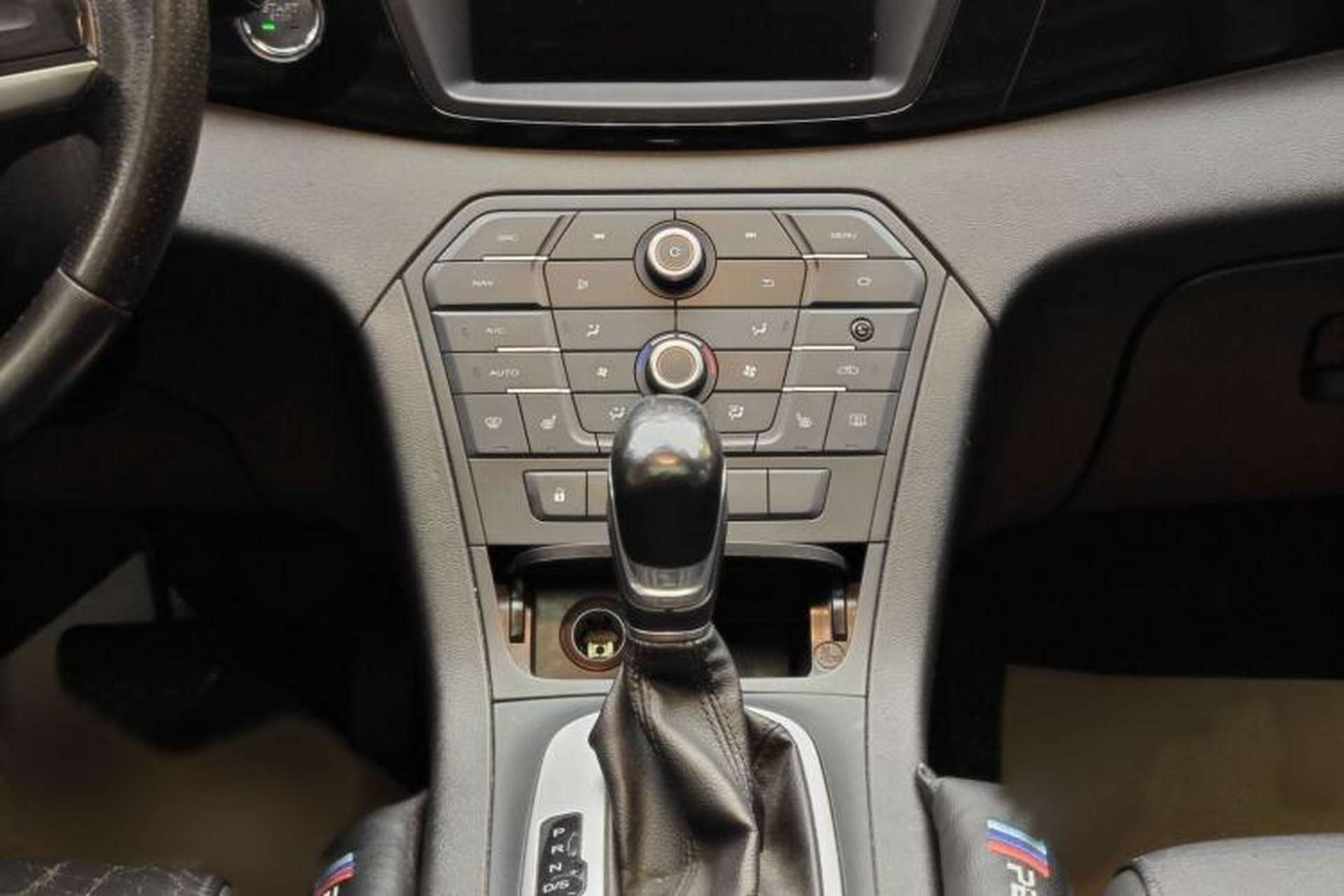 Used MG GS 2015 2.0TGI TST Luxury Edition Interior 5