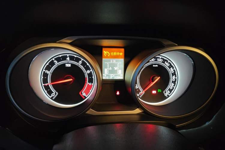 Used MG GS 2015 1.5TGI TST Luxury Edition Odometer Close Up