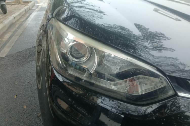 Used MG GS 2015 1.5TGI TST Luxury Edition Right Front Headlight