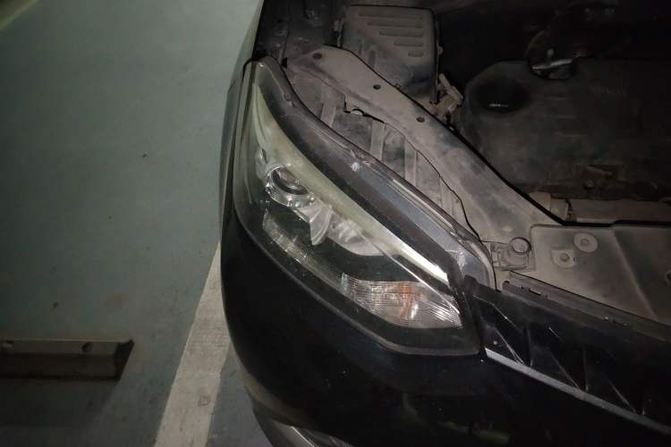 Used MG GS 2015 1.5TGI Manual Elite Edition Right Front Headlight