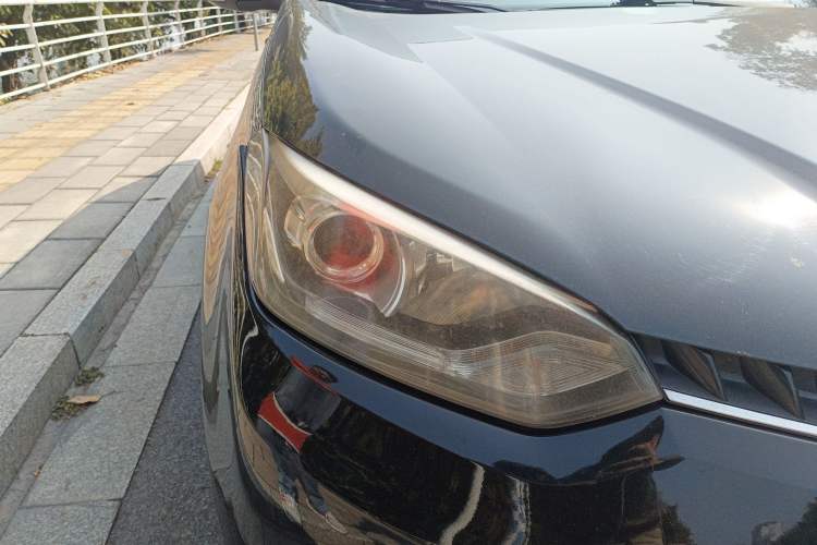 Used MG GS 2015 1.5TGI TST Elite Edition Right Front Headlight