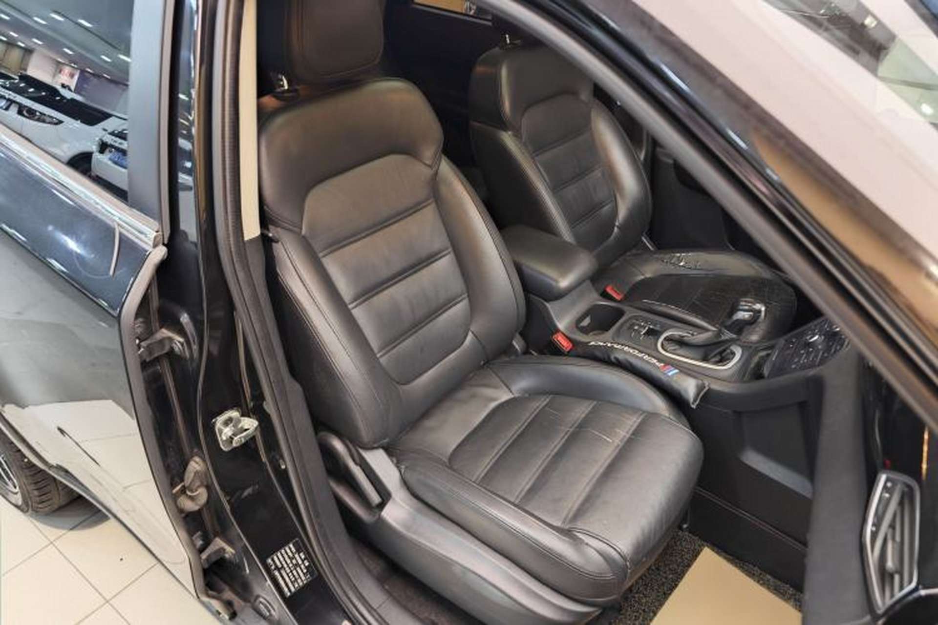 Used MG GS 2015 2.0TGI TST Luxury Edition Right Front Seat