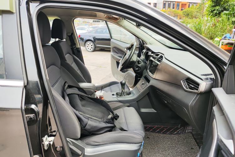 Used MG GS 2015 1.5TGI Manual Elite Edition Right Front Seat