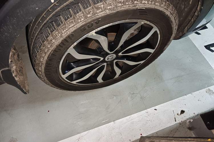 Used MG GS 2015 2.0TGI TST Luxury Edition Right Front Wheel Hub