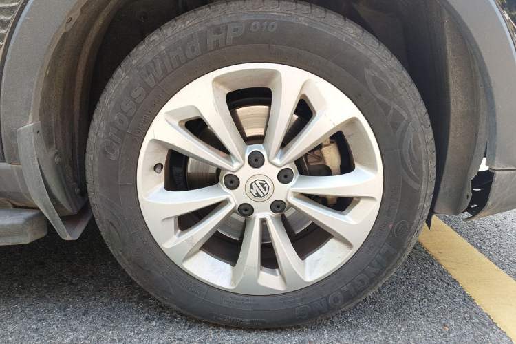Used MG GS 2015 1.5TGI TST Elite Edition Right Front Wheel Hub