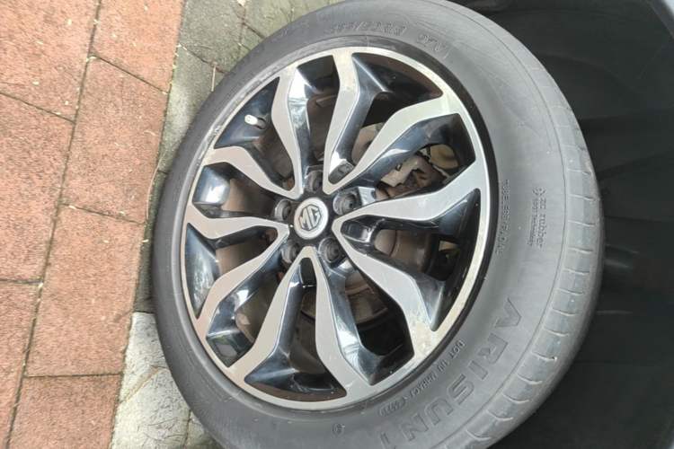 Used MG GS 2015 2.0TGI TST Luxury Edition Right Rear Wheel Hub