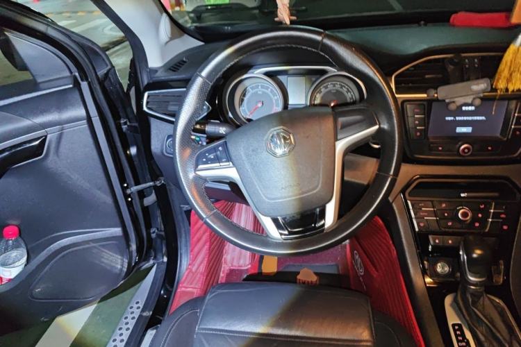 Used MG GS 2015 1.5TGI TST Luxury Edition Steering Wheel