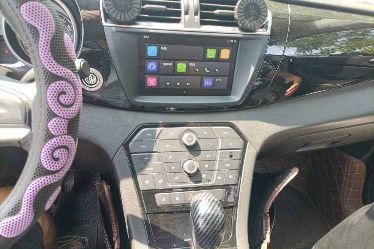 Used MG GS 2015 2.0TGI TST Luxury Edition Audio And AC Panel