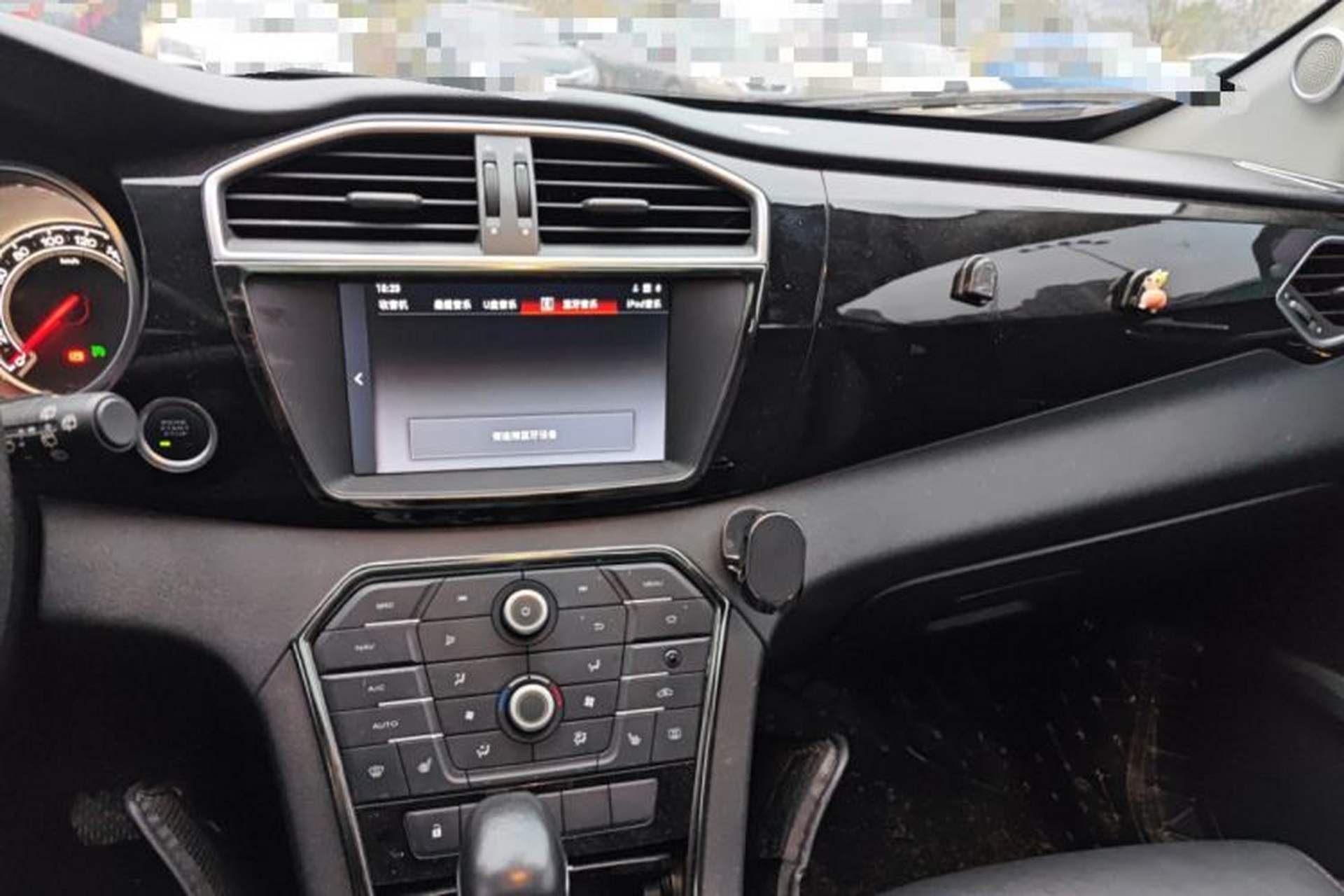 Used MG GS 2015 1.5TGI TST Luxury Edition Audio And AC Panel