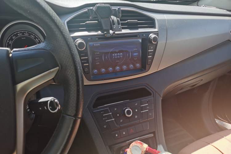 Used MG GS 2015 1.5TGI Manual Elite Edition Audio And AC Panel