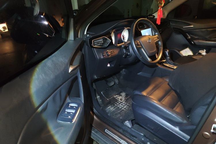 Used MG GS 2015 2.0TGI TST Luxury Edition Driver Seat
