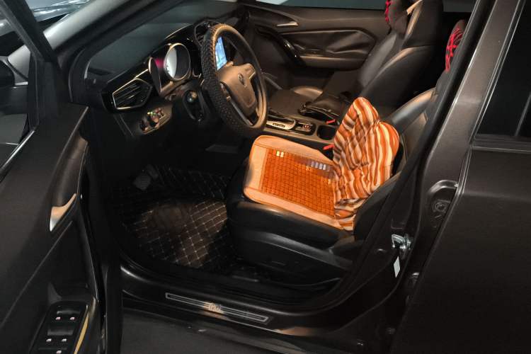 Used MG GS 2015 1.5TGI TST Luxury Edition Driver Seat