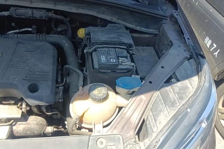 Used MG GS 2015 1.5TGI TST Luxury Edition Engine Bay Left