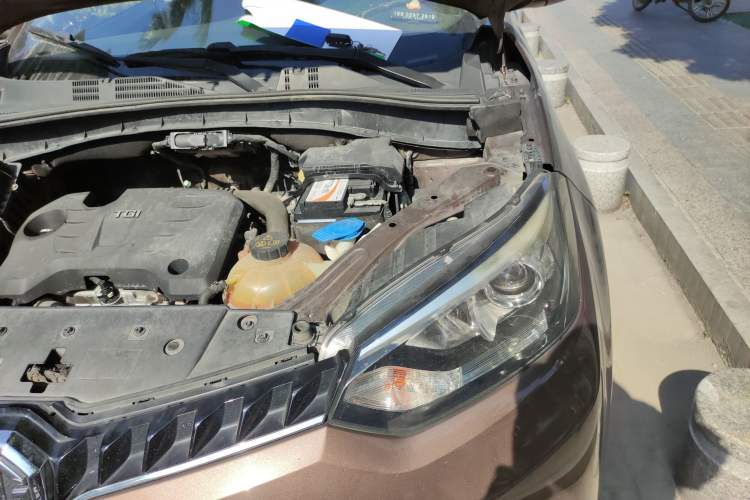 Used MG GS 2015 1.5TGI TST Elite Edition Engine Bay Left