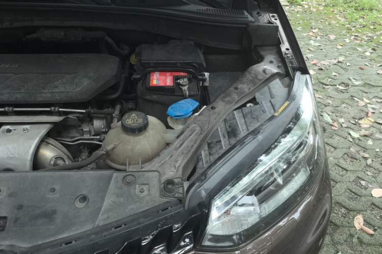 Used MG GS 2015 2.0TGI TST Four-Wheel Drive Flagship Edition Engine Bay Left