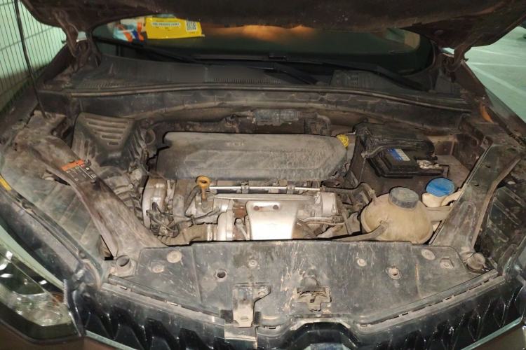 Used MG GS 2015 2.0TGI TST Four-Wheel Drive Flagship Edition Engine Bay