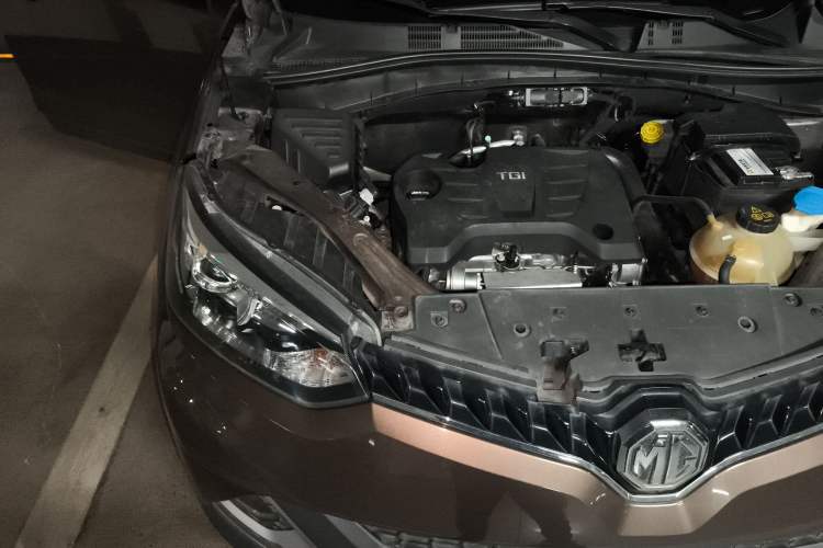 Used MG GS 2015 1.5TGI TST Luxury Edition Engine Bay Right