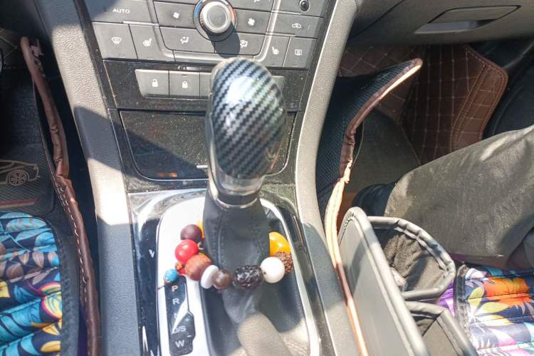 Used MG GS 2015 2.0TGI TST Luxury Edition Gear Lever