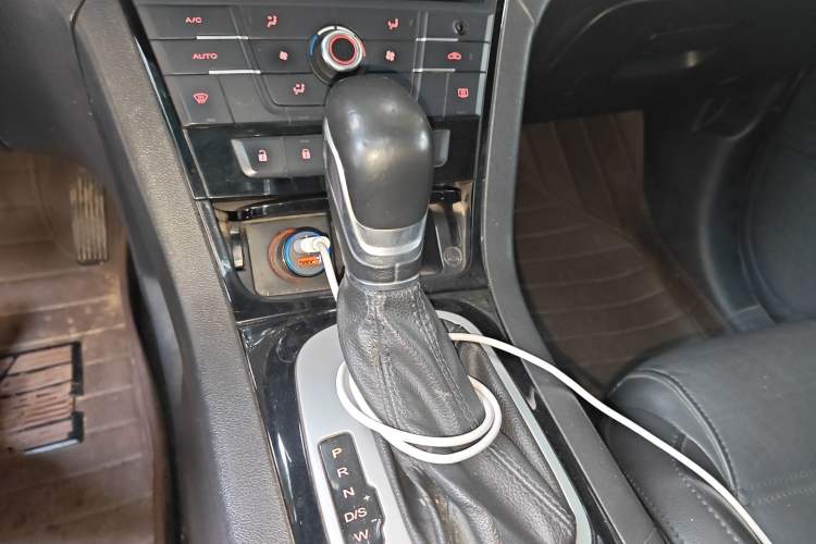 Used MG GS 2015 1.5TGI TST Luxury Edition Gear Lever