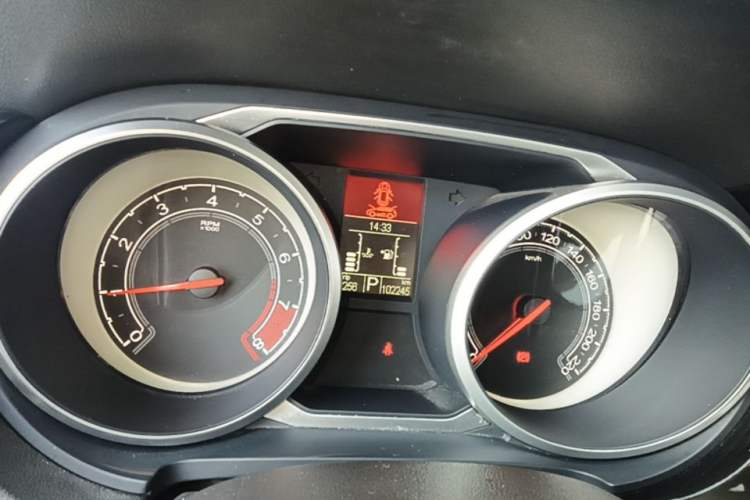 Used MG GS 2015 1.5TGI TST Luxury Edition Instrument Cluster