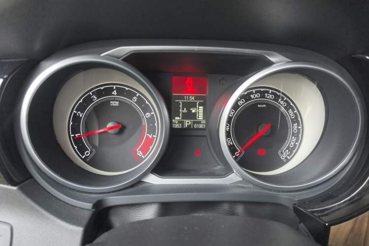 Used MG GS 2015 2.0TGI TST Four-Wheel Drive Flagship Edition Instrument Cluster