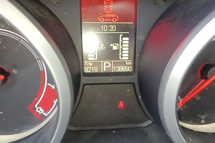 Used MG GS 2015 1.5TGI TST Luxury Edition Odometer Close Up