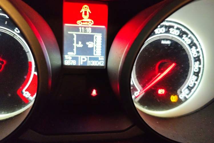 Used MG GS 2015 2.0TGI TST Four-Wheel Drive Flagship Edition Odometer Close Up
