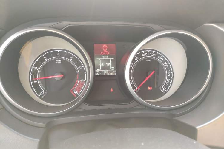 Used MG GS 2015 1.5TGI TST Elite Edition Odometer Close Up