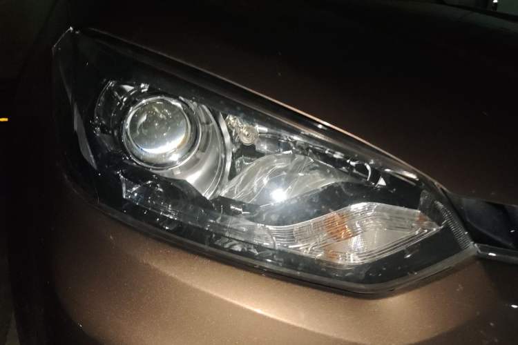Used MG GS 2015 2.0TGI TST Luxury Edition Right Front Headlight