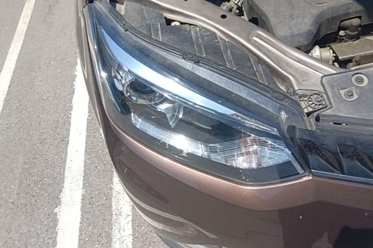 Used MG GS 2015 1.5TGI TST Luxury Edition Right Front Headlight