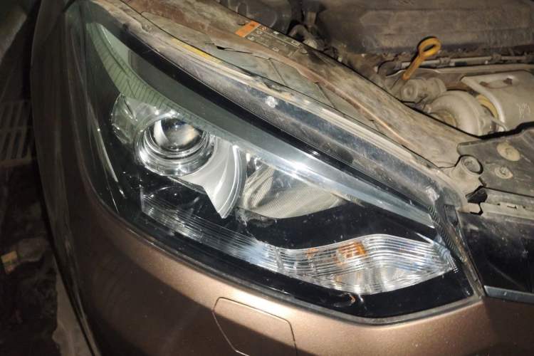 Used MG GS 2015 2.0TGI TST Four-Wheel Drive Flagship Edition Right Front Headlight