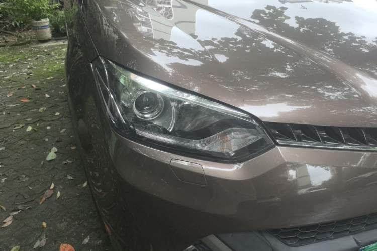 Used MG GS 2015 2.0TGI TST Four-Wheel Drive Flagship Edition Right Front Headlight