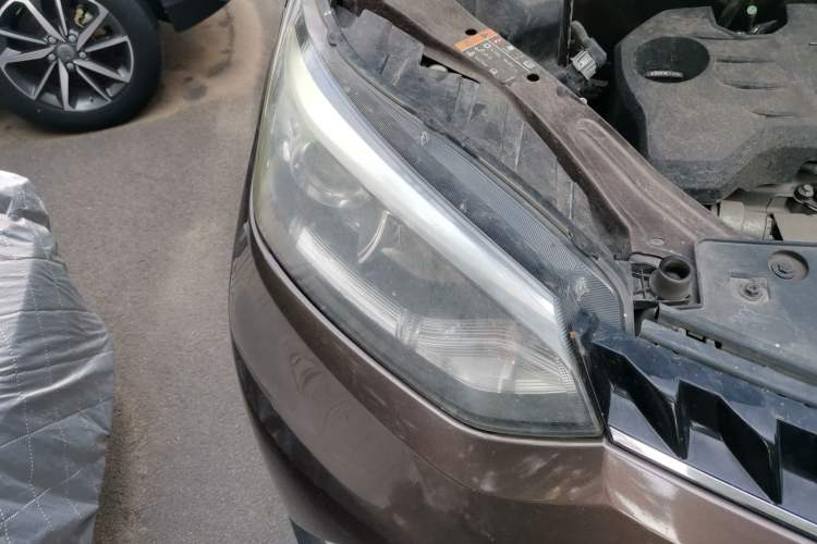Used MG GS 2015 1.5TGI TST Luxury Edition Right Front Headlight