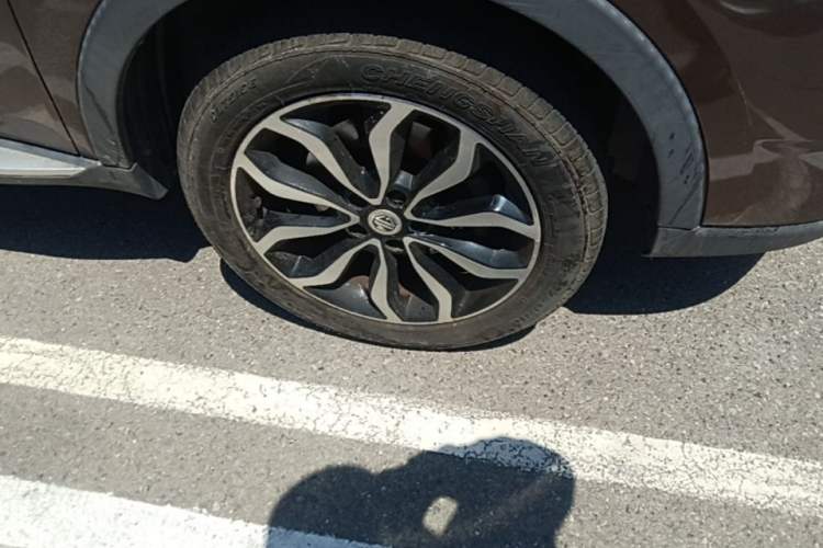 Used MG GS 2015 1.5TGI TST Luxury Edition Right Front Wheel Hub