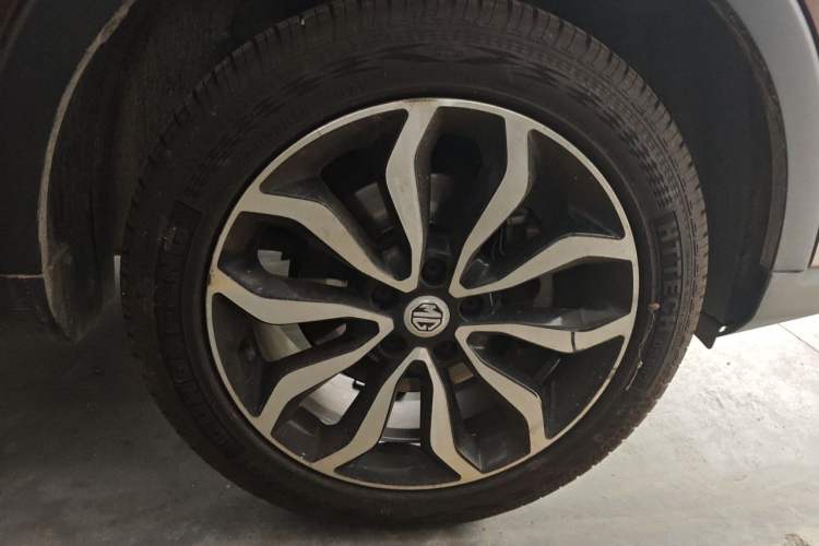 Used MG GS 2015 1.5TGI TST Luxury Edition Right Front Wheel Hub