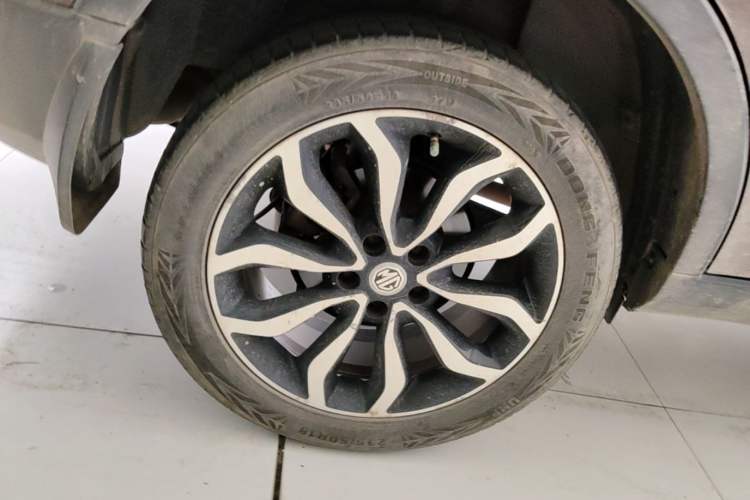 Used MG GS 2015 1.5TGI TST Luxury Edition Right Rear Wheel Hub