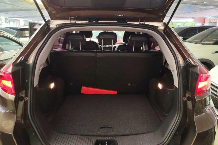 Used MG GS 2015 1.5TGI TST Luxury Edition Trunk