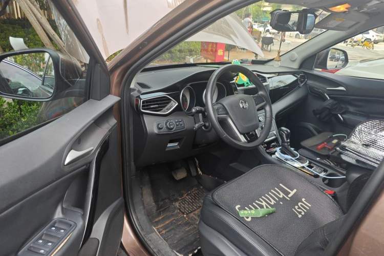 Used MG GS 2015 2.0TGI TST Luxury Edition Driver Seat