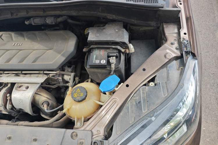 Used MG GS 2015 2.0TGI TST Luxury Edition Engine Bay Left