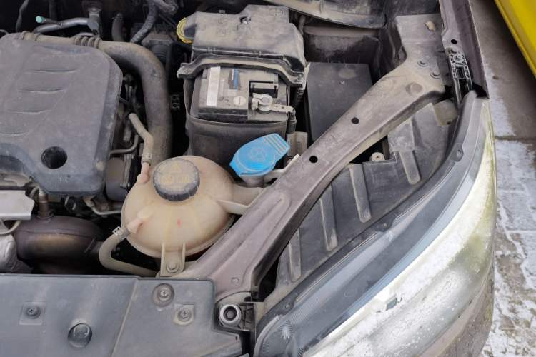 Used MG GS 2015 1.5TGI Manual Elite Edition Engine Bay Left