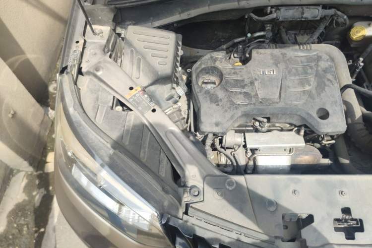 Used MG GS 2015 1.5TGI TST Luxury Edition Engine Bay Right
