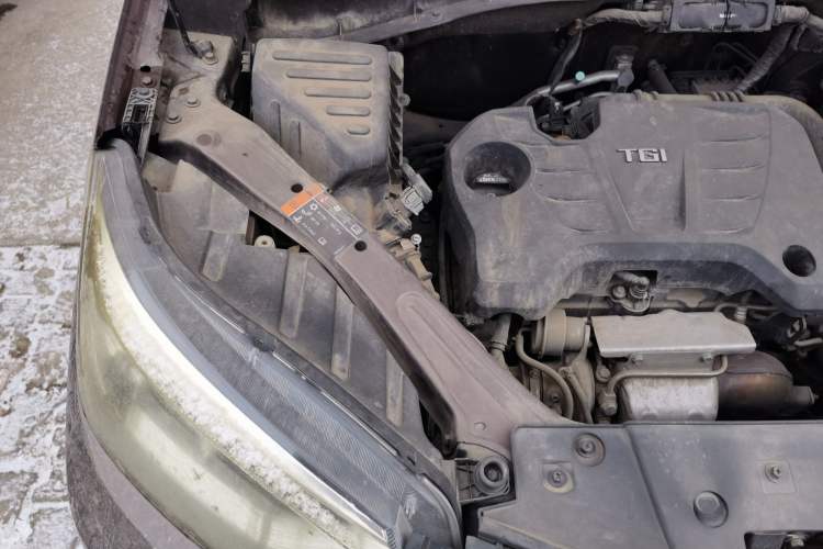 Used MG GS 2015 1.5TGI Manual Elite Edition Engine Bay Right