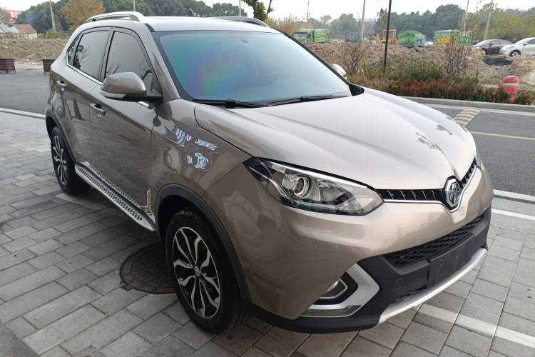 Used MG GS 2015 1.5TGI TST Luxury Edition Front Right 45 Deg
