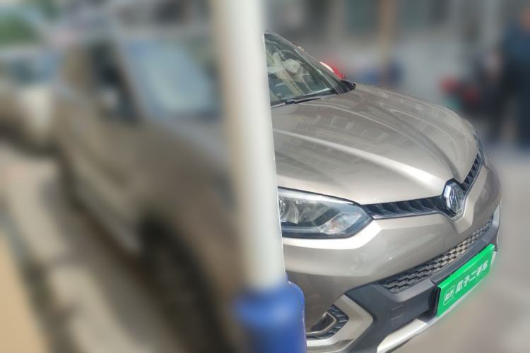 Used MG GS 2015 1.5TGI TST Luxury Edition Front Right 45 Deg