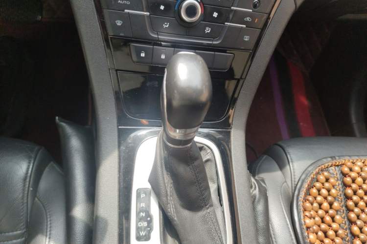 Used MG GS 2015 1.5TGI TST Luxury Edition Gear Lever
