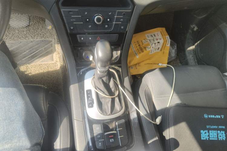 Used MG GS 2015 2.0TGI TST Luxury Edition Gear Lever