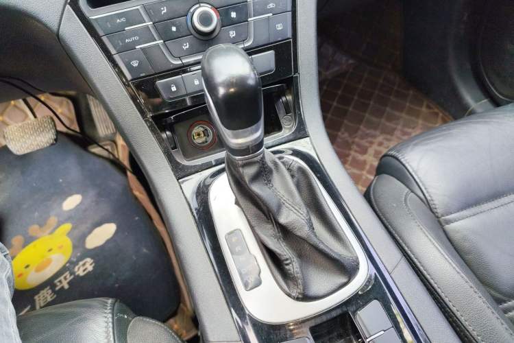 Used MG GS 2015 1.5TGI TST Luxury Edition Gear Lever